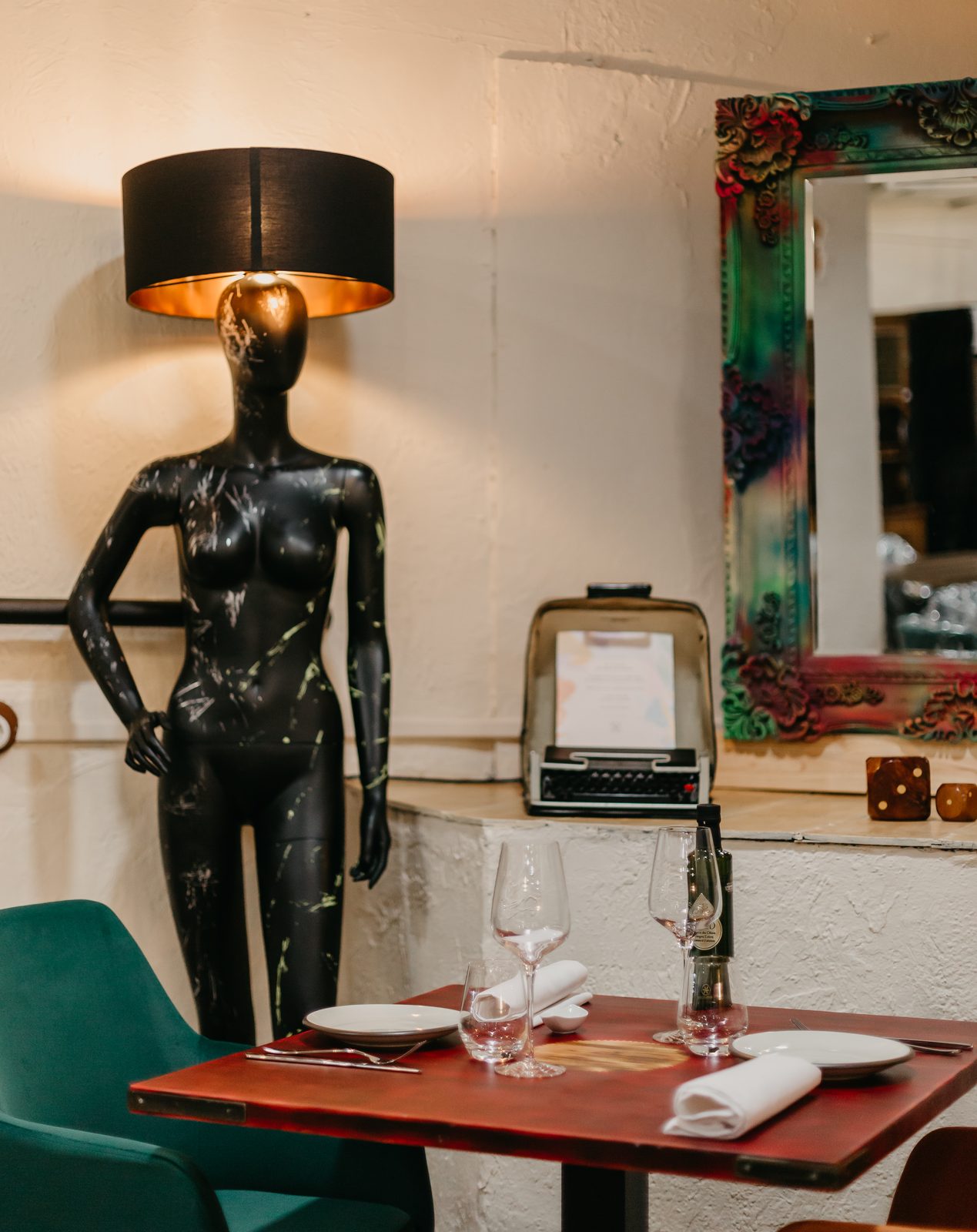 Rincón del restaurante DADOS tras la reforma
